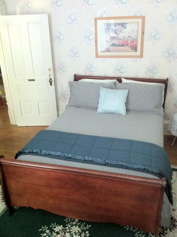 Grand Avenue Bed And Breakfast Картедж Номер фото