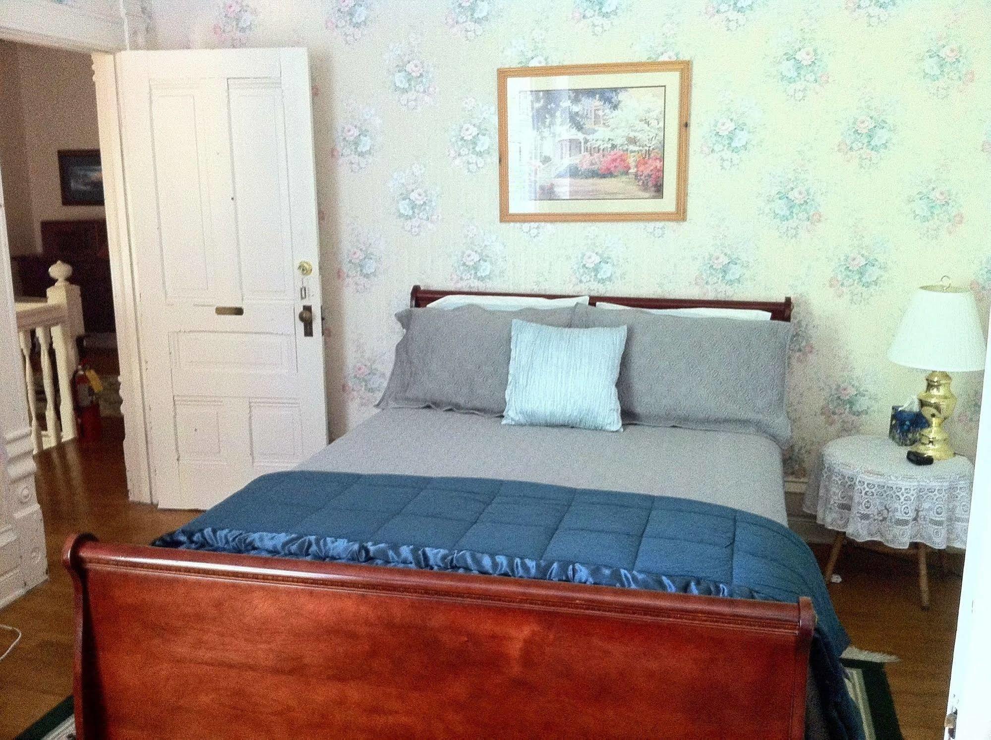 Grand Avenue Bed And Breakfast Картедж Екстер'єр фото