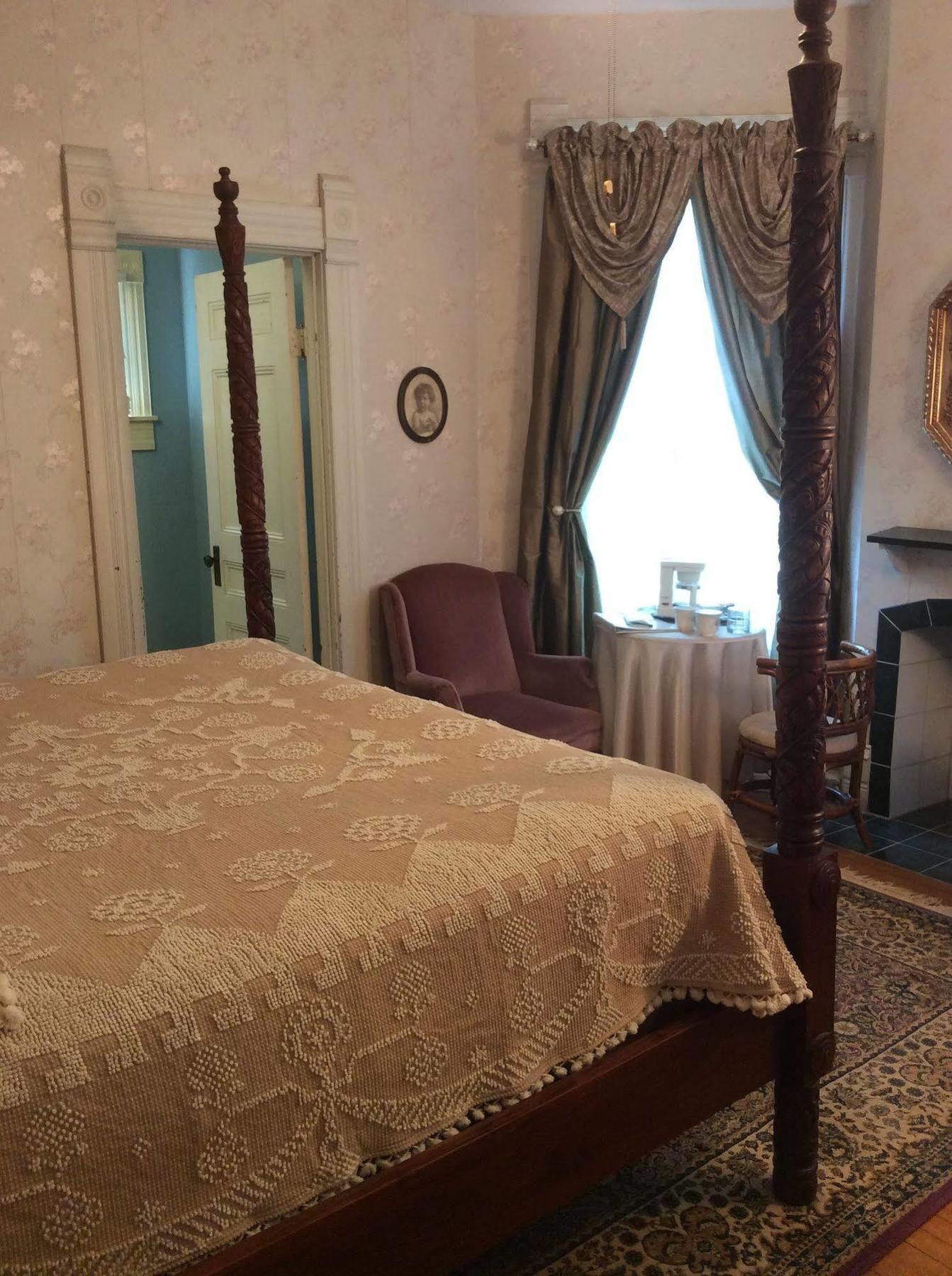 Grand Avenue Bed And Breakfast Картедж Екстер'єр фото